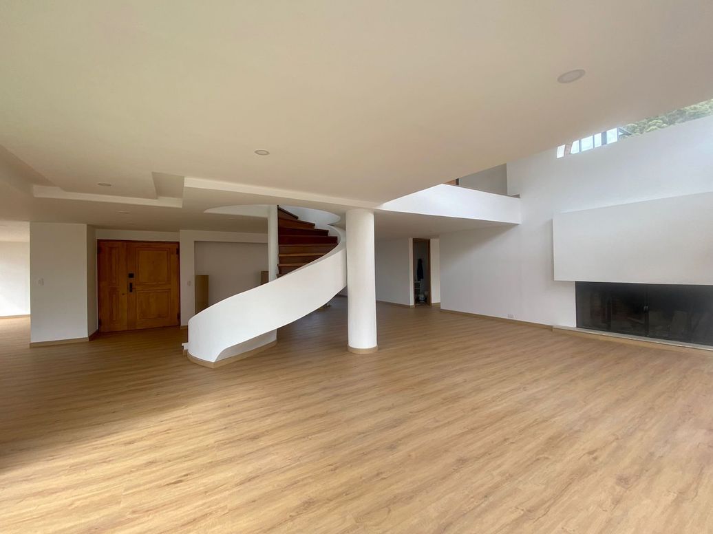Apartamento de 5 alcobas en venta en Bellavista, Bogotá, 550 m² · foto 3 de 20
