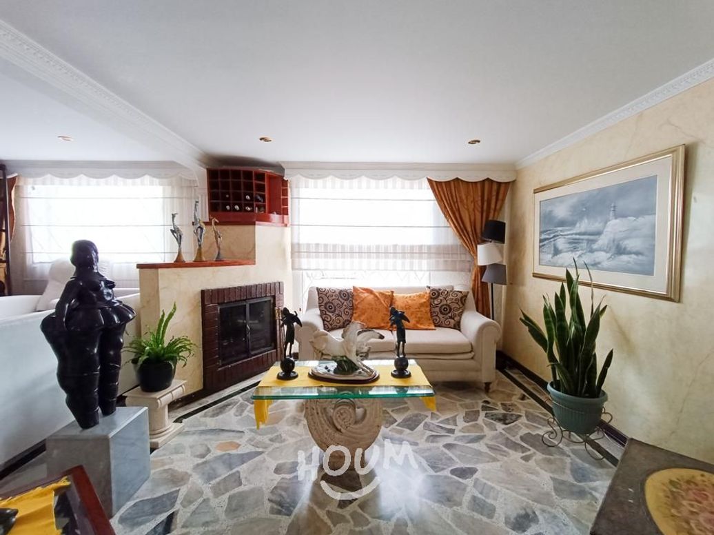 Casa de 7 alcobas en venta en Acacias, Bogotá, 220 m² · foto 2 de 20