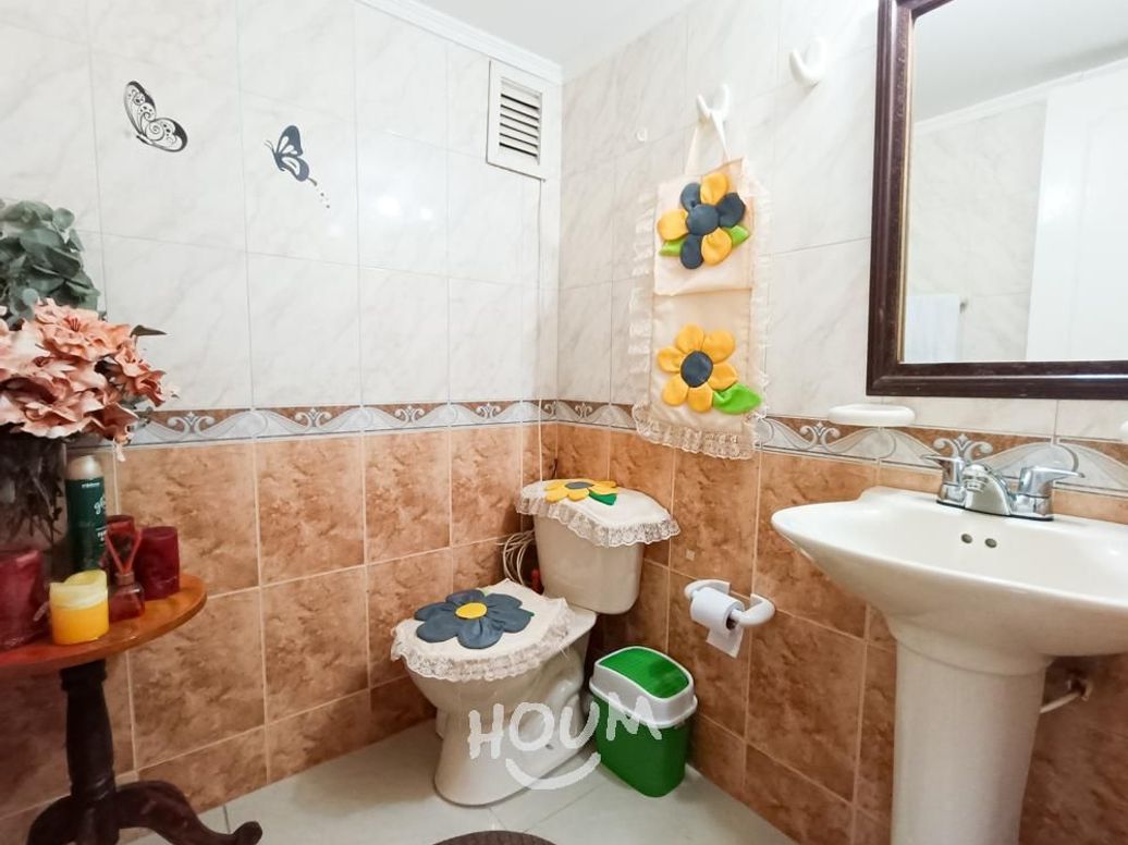 Casa de 7 alcobas en venta en Acacias, Bogotá, 220 m² · foto 8 de 20