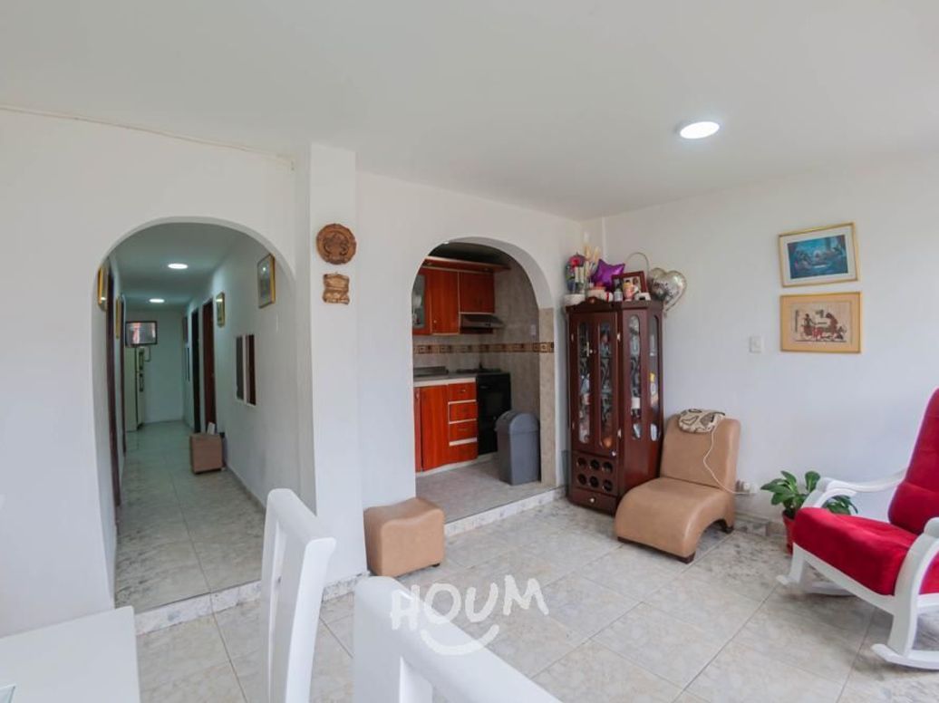 Casa de 13 alcobas en venta en Antonio Morales Galvis, Bogotá, 430 m² · foto 3 de 20