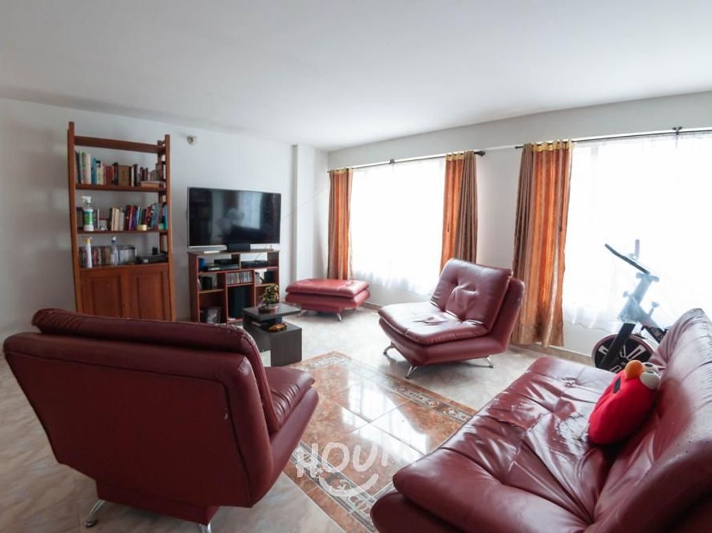 Casa de 5 alcobas en venta en Amaruc, Bogotá, 240 m² · foto 7 de 20