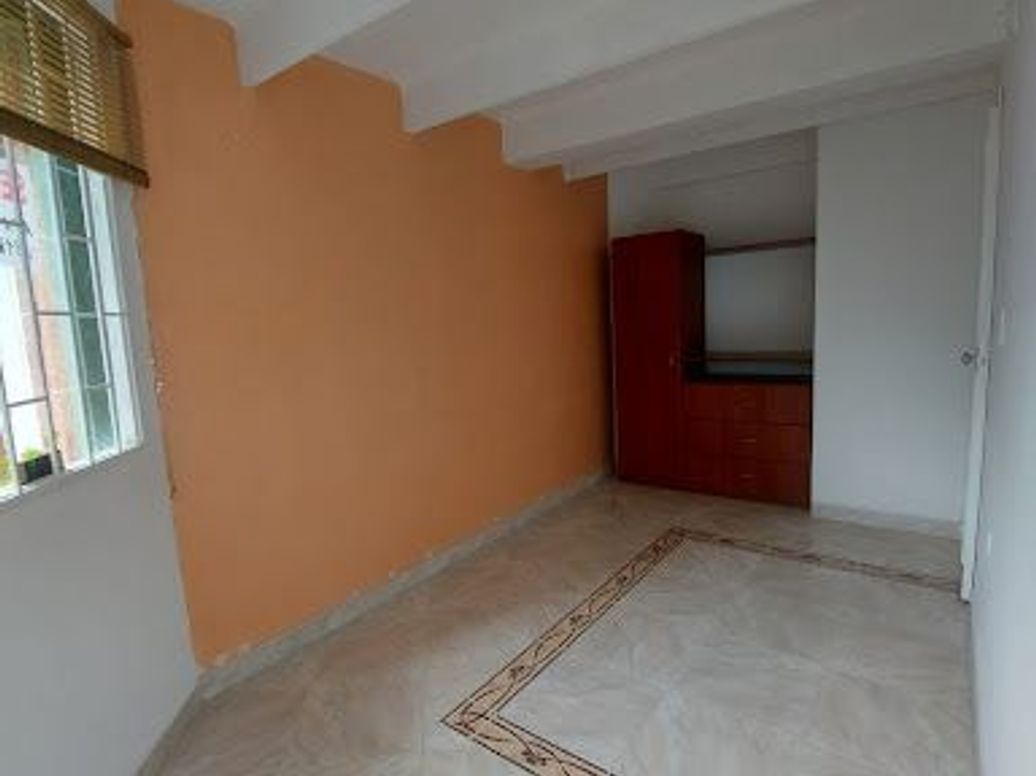 Apartamento de 3 alcobas en venta en Villas De Granada, Bogotá, 72 m² · foto 3 de 14