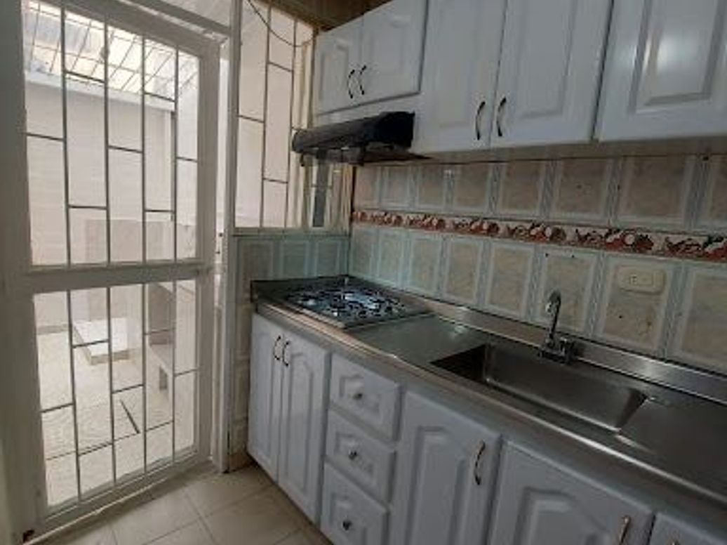 Apartamento de 3 alcobas en venta en Villas De Granada, Bogotá, 72 m² · foto 4 de 14
