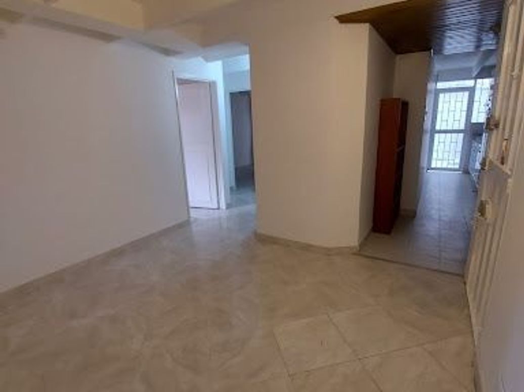 Apartamento de 3 alcobas en venta en Villas De Granada, Bogotá, 72 m² · foto 8 de 14