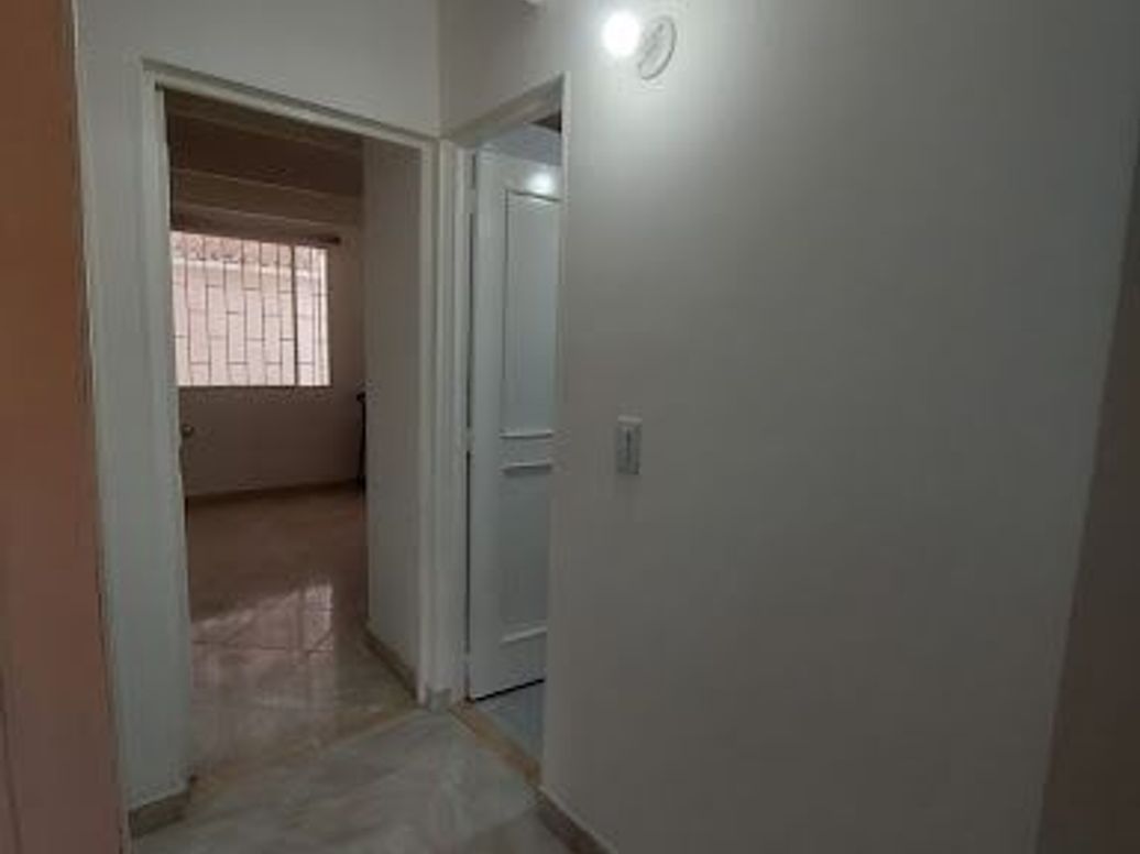Apartamento de 3 alcobas en venta en Villas De Granada, Bogotá, 72 m² · foto 9 de 14