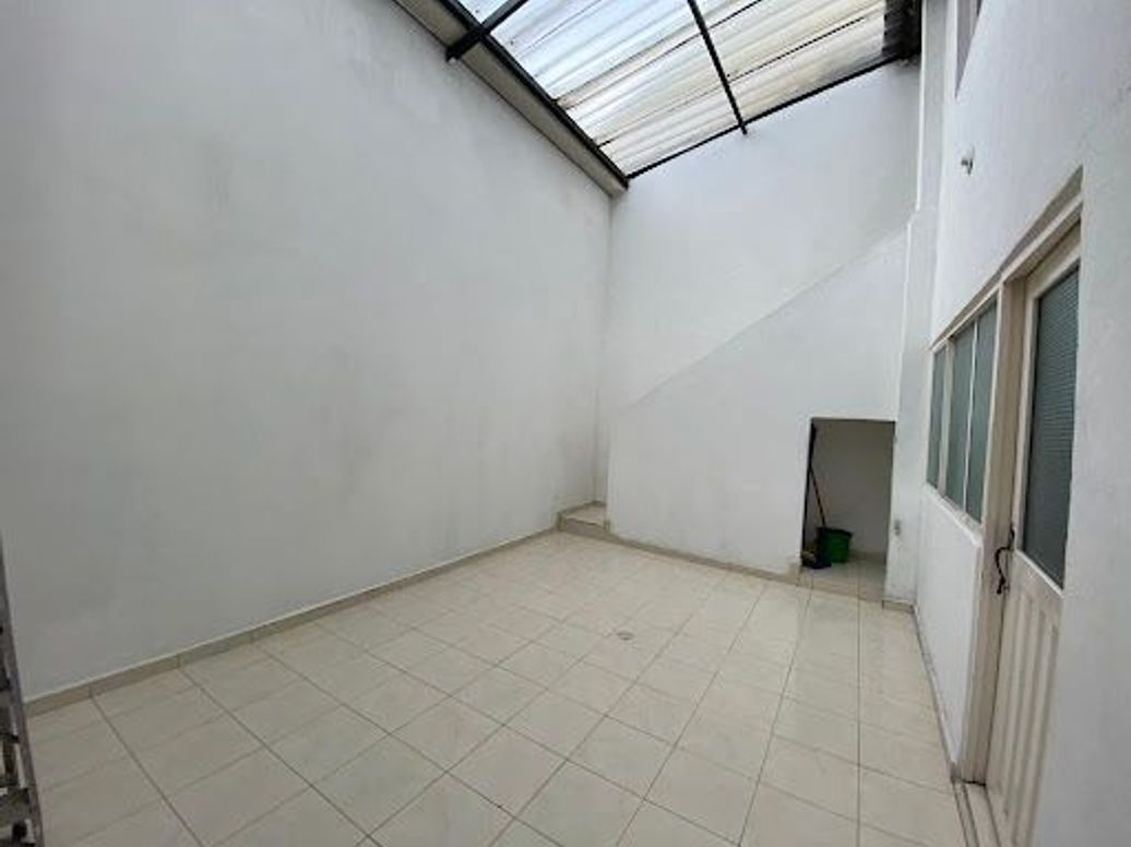 Casa de 5 alcobas en venta en Mandalay 1, Bogotá, 360 m² · foto 4 de 20