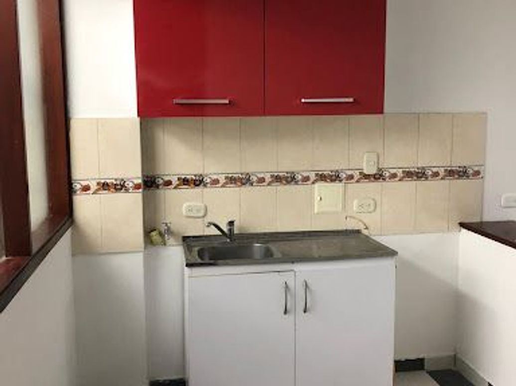 Casa de 5 alcobas en venta en Mandalay 1, Bogotá, 360 m² · foto 11 de 20