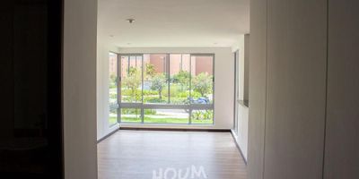 [VEN] ID HOUM: 90986

En Houm te ayudamos de forma fácil y segura. Los beneficios de comprar con nosotros:
    • Te ayudamos a conseguir financiamiento a través de una asesoría personalizada
    • Mediación y seguimiento de todo el proceso
    • Ponemos a tu disposición profesionales en notariado, registro y asesoría jurídica
¡Solo te preocupas de las firmas!

Departamento en venta, ubicado en el barrio Torres de San Felipe, con una superficie construida de 107.00 m² y superficie total de 107.00 m². 

Sus principales características son:

    • 3 dormitorios
    • 3 baños
    • Admite mascotas
    • 1 parqueadero
    • Cocina tipo americana
    • Piso 1
    • Año de construcción: 2022
    • Cuarto de lavado
    • Bodega
            
Además, el inmueble cuenta con las siguientes amenidades:

    • Salón de eventos
    • Vigilancia 24 hrs
    • Ascensor
    • Zona de juegos
    • Alberca
    • Gimnasio
    • Zona de asadores

Si compras con nosotros, te brindamos asesoría personalizada durante todo el proceso.
¡Comienza una nueva etapa con Houm! Compra fácil, rápido y seguro.