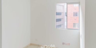 [ARR] ID HOUM: 90977

Entérate de todos los beneficios al arrendar con nosotros:
    • Asistencia e intermediación con el propietario
    • Firma tu contrato online
    • Arrienda sin burocracia, sin papeleos ni notarías

Departamento en arriendo, ubicado en el barrio La Resurreccion, con una superficie construida de 29.00 m² y superficie total de 29.00  m². 

Sus principales características son:

    • No amoblado
    • 1 dormitorio
    • 1 baño
    • Admite mascotas
    • 1 parqueadero
    • Cocina tipo americana
    • Piso 7
    • Año de construcción: 2022
    • Cuarto de lavado
            
Además, el inmueble cuenta con las siguientes amenidades:

    • Salón de eventos
    • Vigilancia 24 hrs
    • Ascensor

Si arriendas con nosotros, te brindamos asesoría personalizada durante todo el proceso.

Requisitos para arrendar con nosotros:

    • Arrienda sin codeudor*, fácil, rápido y seguro
    • Demuestra un ingreso mensual neto de al menos 2.5 veces el valor del arriendo (los ingresos mensuales se pueden complementar por las personas que vivirán en este inmueble)
    • Completa tu información básica y mándanos tus extractos bancarios o documentos que demuestren tus ingresos
    • No debes tener reportes negativos en centrales de crédito
        

IMPORTANTE:

    • Te invitamos a agendar una visita a esta propiedad
    • Si tienes alguna duda por favor puedes solicitar más información desde los portales como también contactarte directamente con nosotros
    
Más que una inmobiliaria, somos Houm.
*Aplican T&C