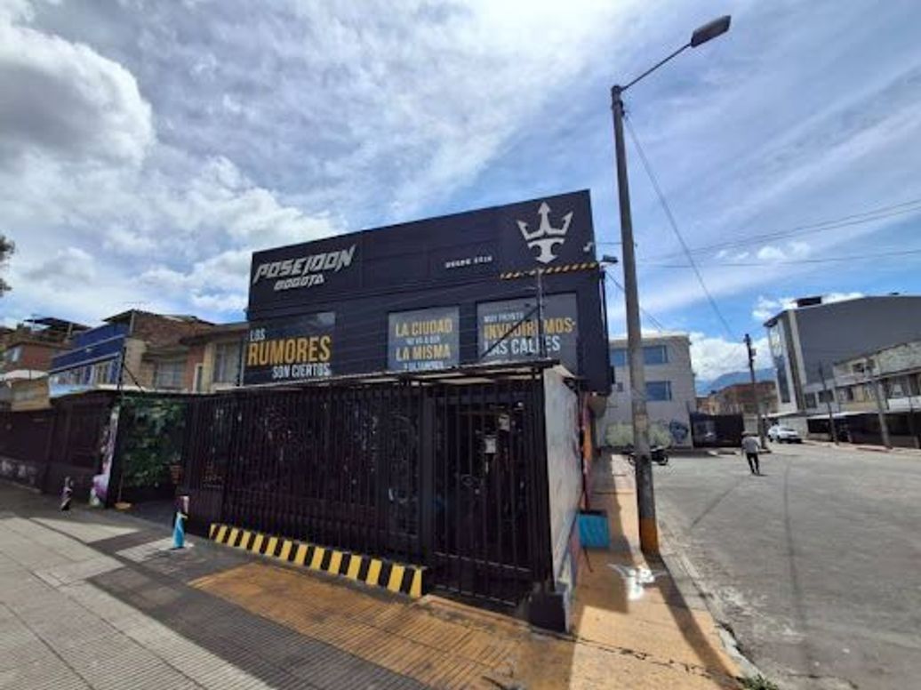 Casa de 5 alcobas en venta en Santa Isabel, Bogotá, 336 m² · foto 3 de 14