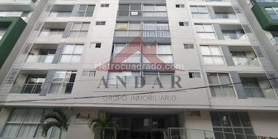 Apartamento en venta, ubicado en el sector de Santa Helena, Conjunto Vivalto, segundo piso. Excelente estado, acabados modernos, buenos espacios y distribución, sector tranquilo y seguro. 

El apartamento cuenta con 74 M2, 2 habitaciones, 2 baños, cocina integral, balcón, deposito, patio de ropas y parqueadero cubierto. 

El edificio es muy completo, cuenta con piscina, 2 ascensores, gimnasio, salón de eventos, parques, zona BBQ, sala de recepción y negocios. Además, vigilancia 24 horas. 