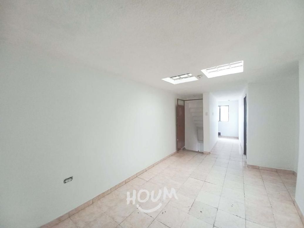 Casa de 7 alcobas en venta en 20 De Julio, Bogotá, 130 m² · foto 3 de 11