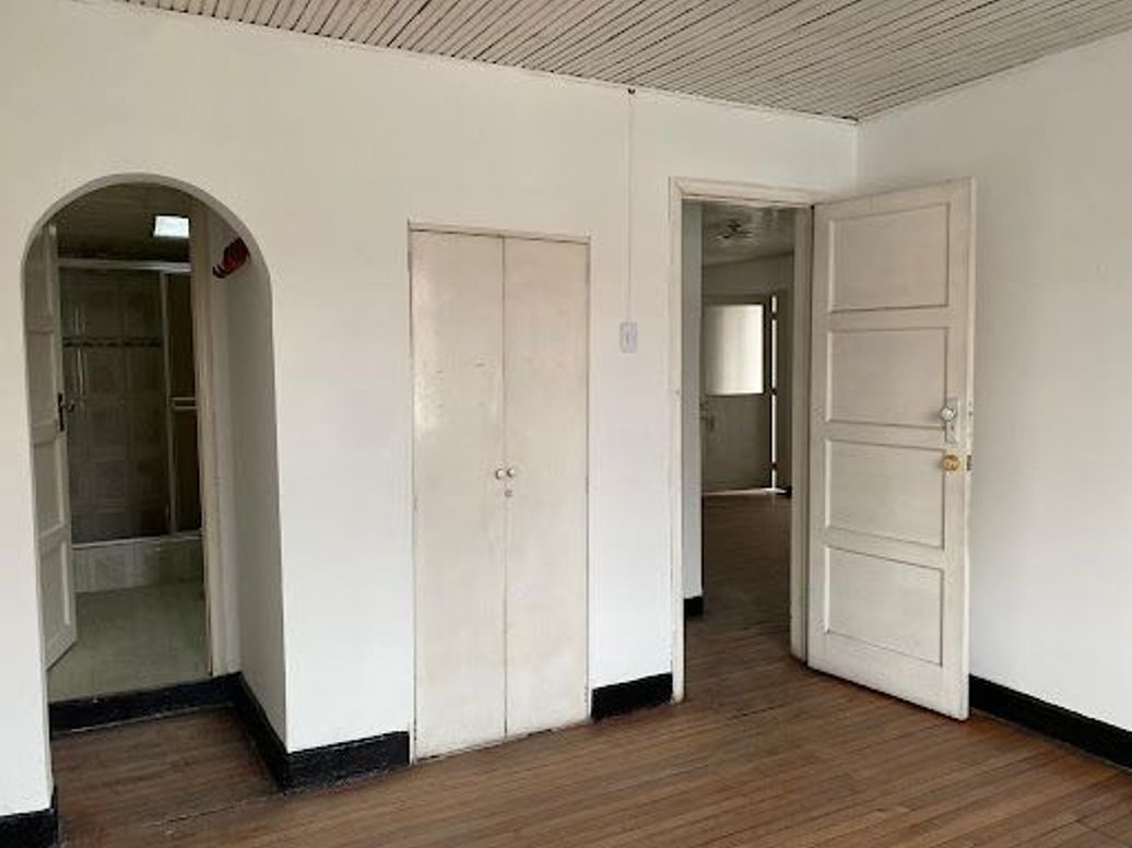 Casa de 9 alcobas en venta en Chapinero, Bogotá, 247 m² · foto 9 de 20