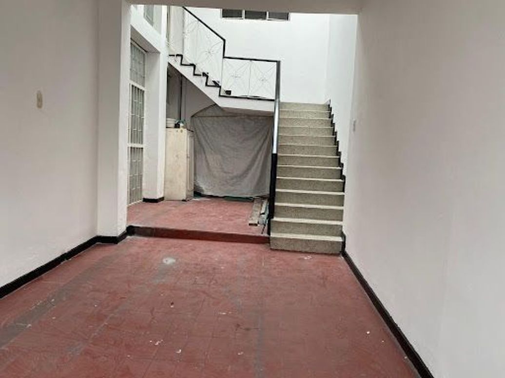 Casa de 9 alcobas en venta en Chapinero, Bogotá, 247 m² · foto 3 de 20
