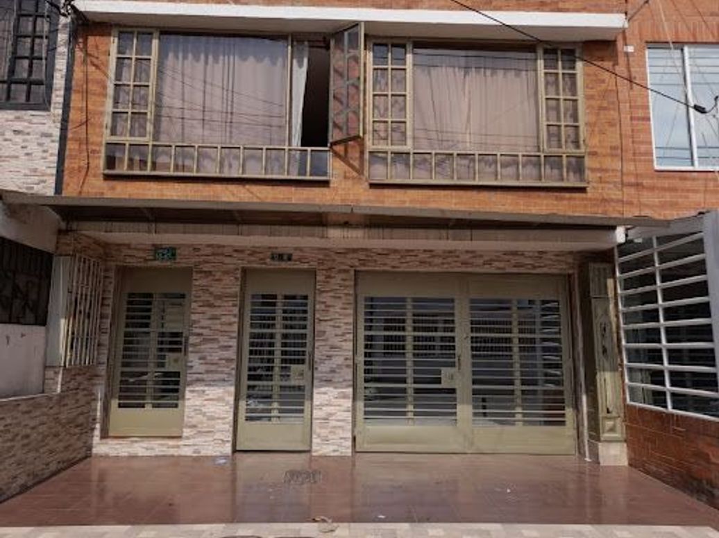 Casa de 16 alcobas en venta en Ciudad Montes, Bogotá, 527 m² · foto 2 de 7