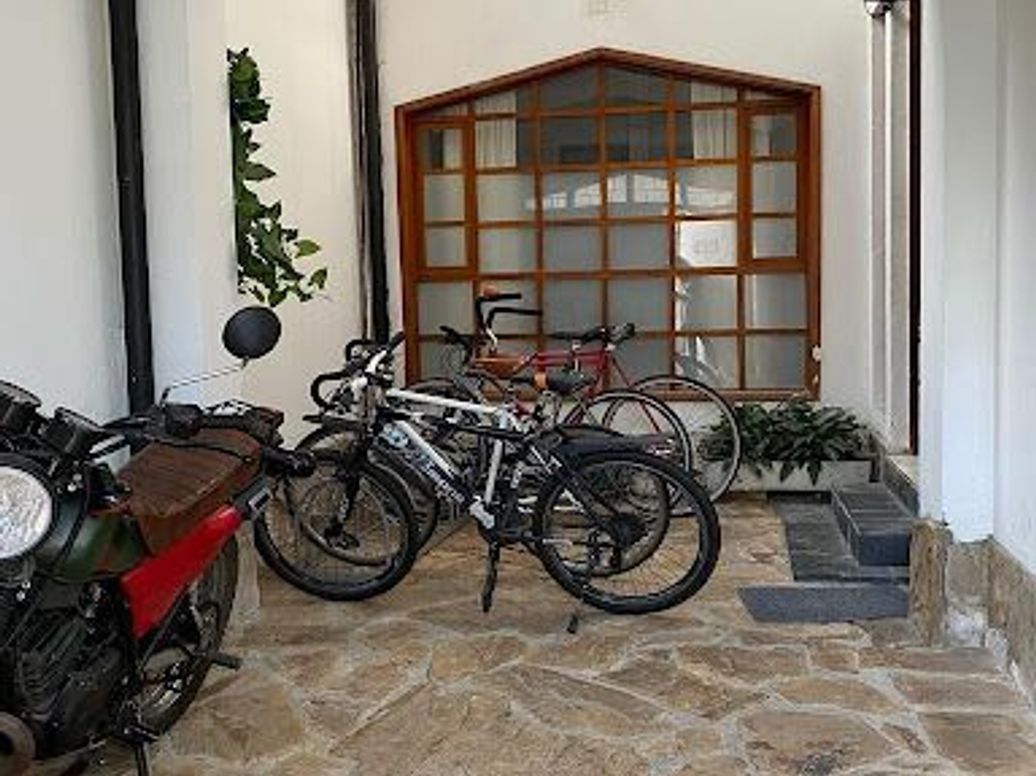 Casa de 6 alcobas en venta en Chapinero, Bogotá, 181 m² · foto 2 de 18
