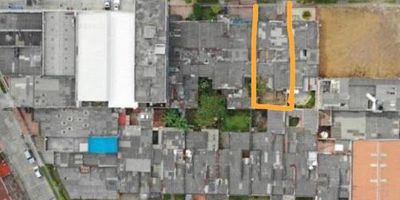 Local Comercial en Arriendo en el barrio Valher de Dosquebradas, Cuenta con un área de 290m2, 1 subdivisión interna, 2 baños, Cocineta, Punto de Gas, Mezzanine, Parqueadero Visitantes, Tipo Uso de Piso: Medio (Personas y Almacenamiento ligero).
