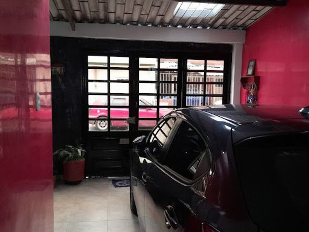 Casa de 6 alcobas en venta en Villa Inés, Bogotá, 288 m² · foto 2 de 19