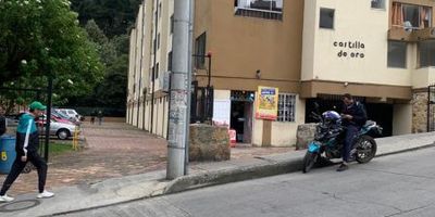 Apartamento para arriendo en el Barrio Bella Suiza, cuenta con un área 65 mts, 3 habitaciones, 2 baños, sala y comedor en un solo ambiente, cocina integral, zona lavandería, deposito parqueadero con servidumbre.  
 El conjunto cuenta con portería 24 horas, salón social y zonas verdes.
Se encuentra ubicado cerca de la clínica y universidad el bosque, A tan solo pasos tendrás cafés, restaurantes, supermercados, parques, clínicas de primer nivel y excelentes vías de acceso como la Cra. 7.ª, Cra. 9.ª y la Calle 127. Aquí, cada día se vive con practicidad y estilo.Bella Suiza destaca por su ambiente residencial de alta valorización, calles tranquilas, zonas verdes y una oferta comercial que eleva tu calidad de vida.