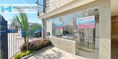 Excelente local comercial en arriendo en suroccidente de la ciudad de Barranquilla, Barrio El Edén. Este local está ubicado en la primera planta de conjunto residencial. Completamente dotado con sistema de aire acondicionado, escritorios, sillas y archivadores. 