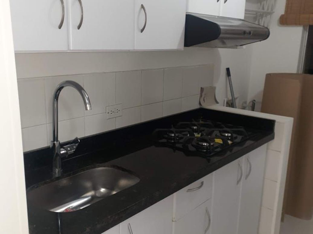 Apartamento de 3 alcobas en venta en Colón, Bogotá, 59 m² · foto 3 de 14
