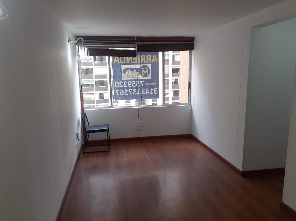 Apartamento de 3 alcobas en venta en Colón, Bogotá, 59 m² · foto 8 de 14