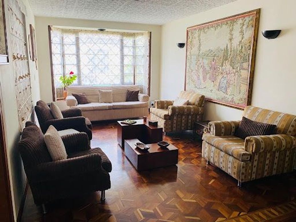 Casa de 4 alcobas en venta en Nueva Autopista, Bogotá, 240 m² · foto 4 de 18