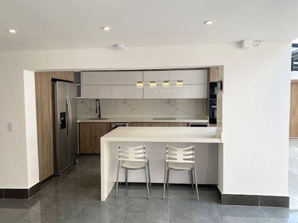 Casa de 5 alcobas en venta en Alhambra, Bogotá, 390 m² · foto 6 de 20