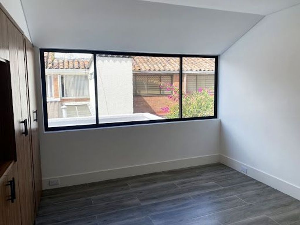 Casa de 5 alcobas en venta en Alhambra, Bogotá, 390 m² · foto 16 de 20