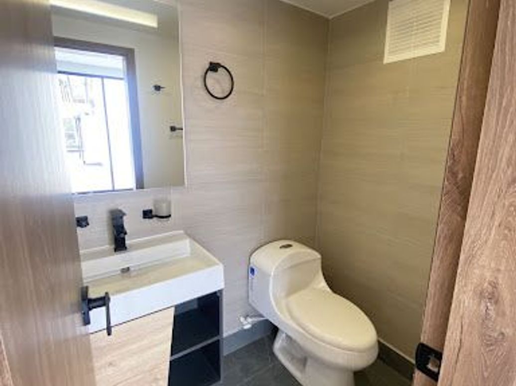 Casa de 5 alcobas en venta en Alhambra, Bogotá, 390 m² · foto 8 de 20