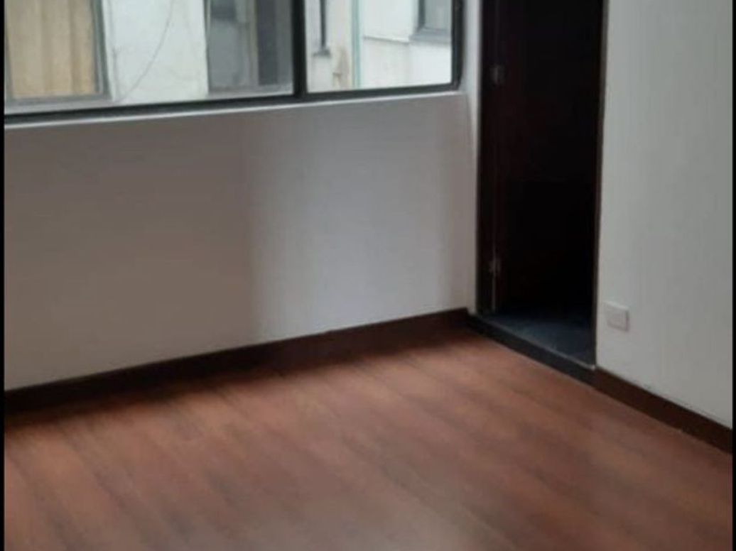 Apartamento de 2 alcobas en venta en Santa Barbara Central, Bogotá, 128 m² · foto 7 de 14