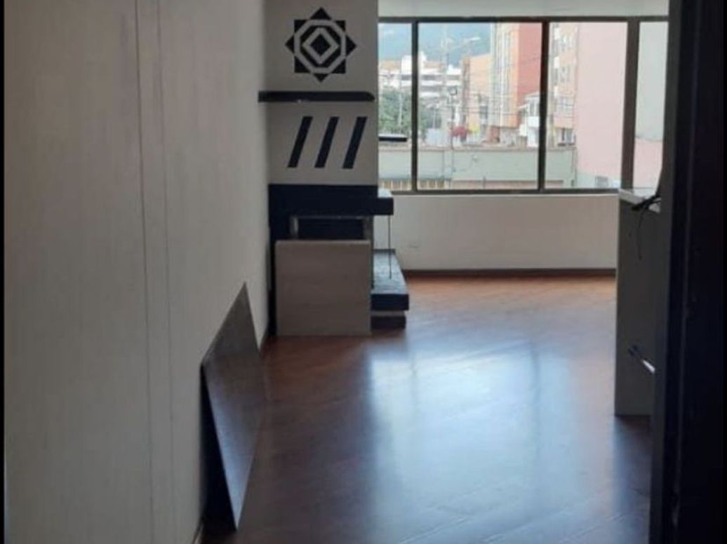 Apartamento de 2 alcobas en venta en Santa Barbara Central, Bogotá, 128 m² · foto 8 de 14