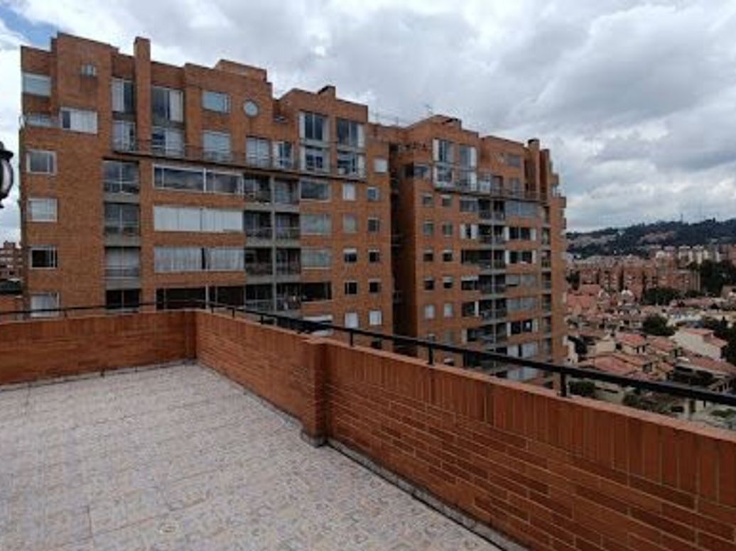 Apartamento de 4 alcobas en venta en Colina Campestre, Bogotá, 194 m² · foto 2 de 20