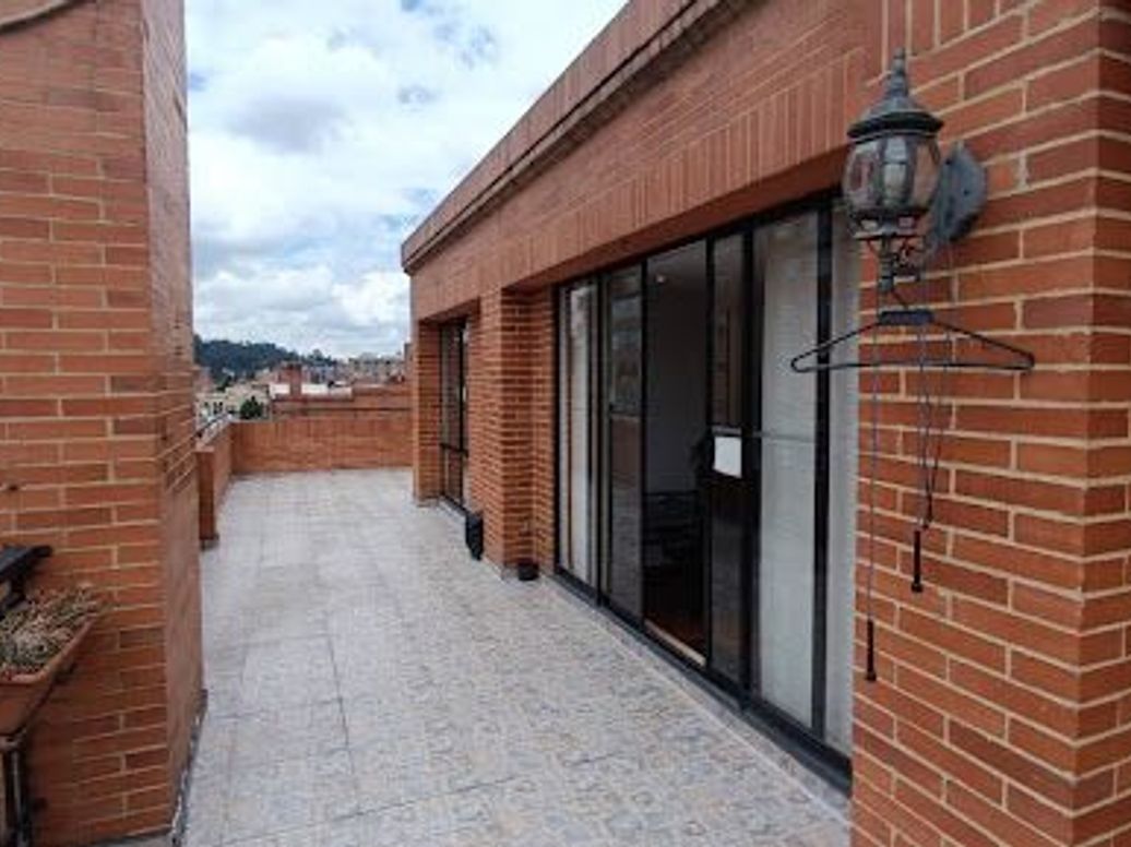 Apartamento de 4 alcobas en venta en Colina Campestre, Bogotá, 194 m² · foto 3 de 20