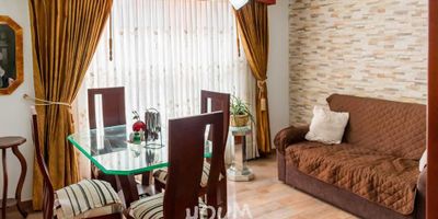 [ARR] ID HOUM: 95566

Entérate de todos los beneficios al arrendar con nosotros:
    • Asistencia e intermediación con el propietario
    • Firma tu contrato online
    • Arrienda sin burocracia, sin papeleos ni notarías

Departamento en arriendo, ubicado en el barrio Hogares Soacha, con una superficie construida de 45.00 m² y superficie total de 45.00  m². 

Sus principales características son:

    • Amoblado
    • 3 dormitorios
    • 1 baño
    • No Admite mascotas
    • Cocina tipo americana
    • Piso 2
    • Año de construcción: 2016
    • Cuarto de lavado
            
Además, el inmueble cuenta con las siguientes amenidades:

    • Salón de eventos
    • Vigilancia 24 hrs

Si arriendas con nosotros, te brindamos asesoría personalizada durante todo el proceso.

Requisitos para arrendar con nosotros:

    • Arrienda sin codeudor*, fácil, rápido y seguro
    • Demuestra un ingreso mensual neto de al menos 2.5 veces el valor del arriendo (los ingresos mensuales se pueden complementar por las personas que vivirán en este inmueble)
    • Completa tu información básica y mándanos tus extractos bancarios o documentos que demuestren tus ingresos
    • No debes tener reportes negativos en centrales de crédito
        

IMPORTANTE:

    • Te invitamos a agendar una visita a esta propiedad
    • Si tienes alguna duda por favor puedes solicitar más información desde los portales como también contactarte directamente con nosotros
    
Más que una inmobiliaria, somos Houm.
*Aplican T&C