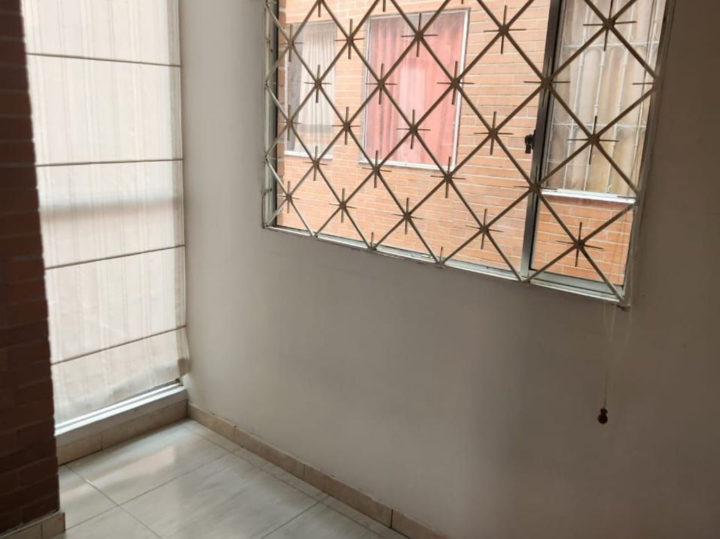 Apartamento de 3 alcobas en venta en Villemar Fontibon, Bogotá, 60 m² · foto 9 de 15