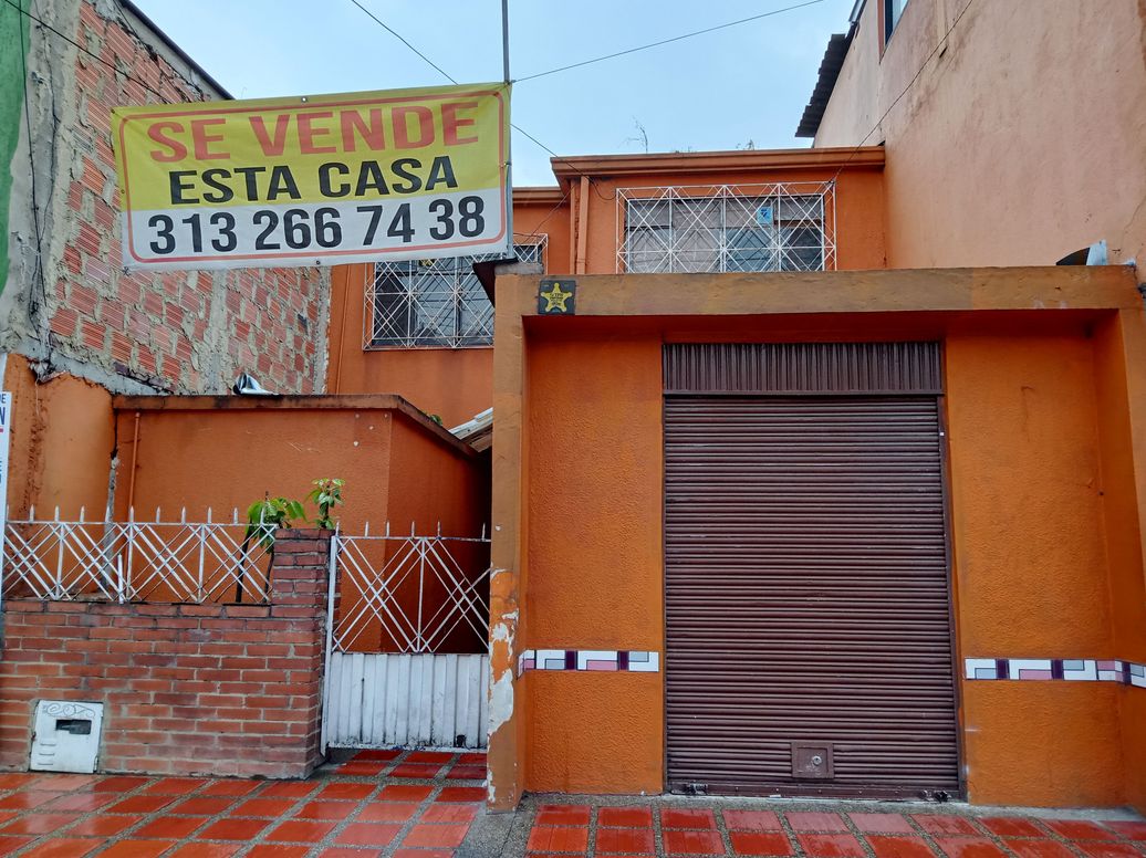 Casa de 4 alcobas en venta en Super Manzana 5, Bogotá, 200 m² · foto 3 de 14