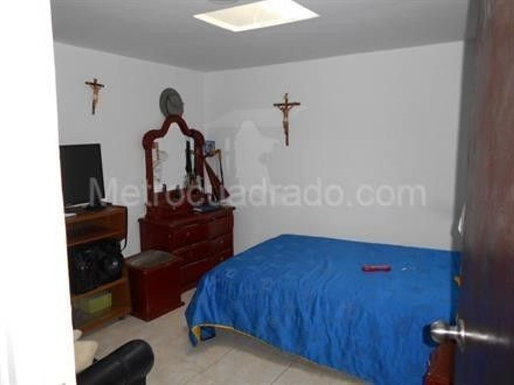 Casa de 12 alcobas en venta en Flandes, Bogotá, 300 m² · foto 5 de 8