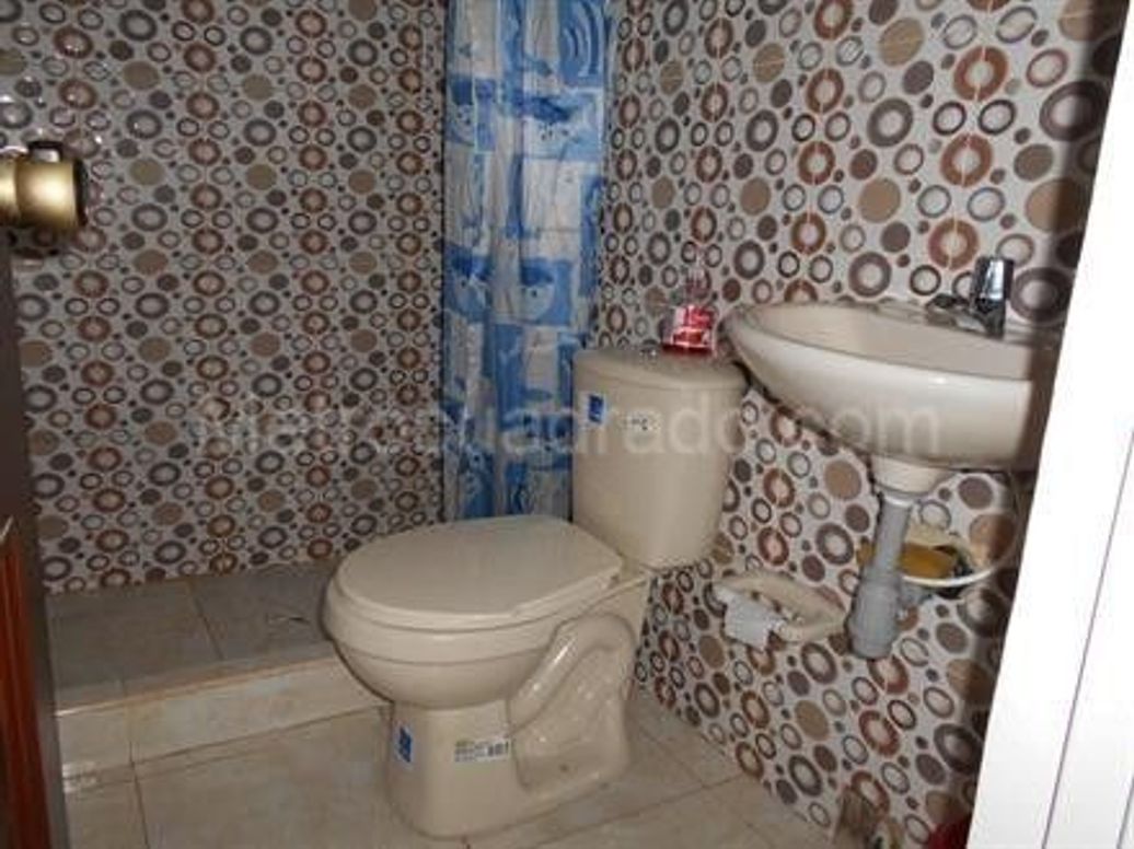 Casa de 12 alcobas en venta en Flandes, Bogotá, 300 m² · foto 7 de 8