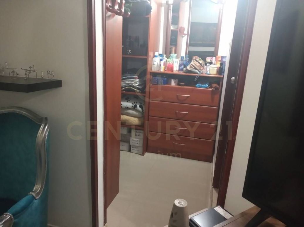 Casa de 6 alcobas en venta en Los Monjes, Bogotá, 360 m² · foto 9 de 18