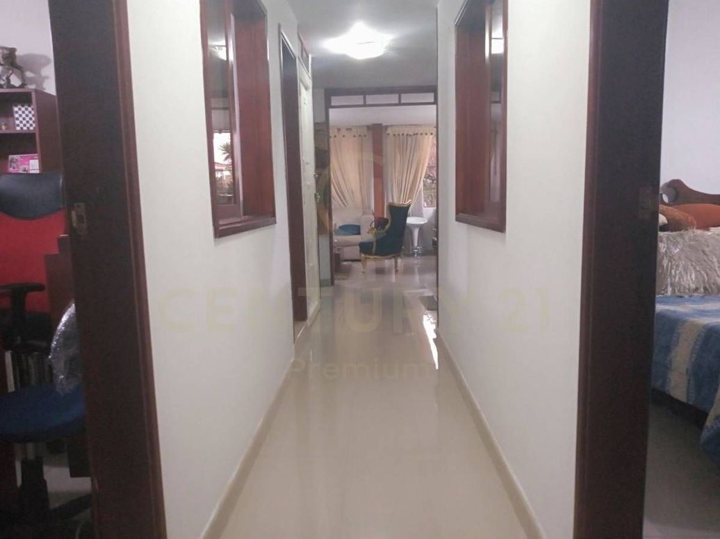 Casa de 6 alcobas en venta en Los Monjes, Bogotá, 360 m² · foto 5 de 18