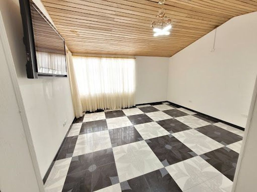 Casa en arriendo en Santa Barbara Central, Bogotá · foto 4 de 20