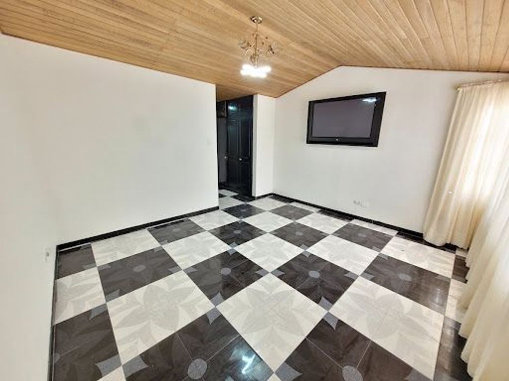 Casa en arriendo en Santa Barbara Central, Bogotá · foto 14 de 20