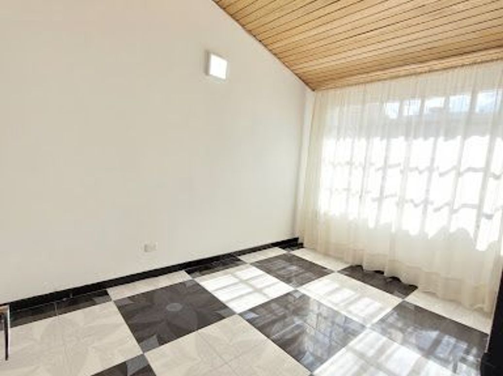 Casa en arriendo en Santa Barbara Central, Bogotá · foto 8 de 20