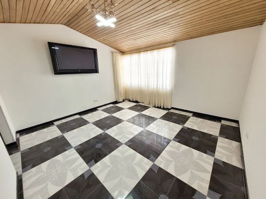 Casa en arriendo en Santa Barbara Central, Bogotá · foto 13 de 20