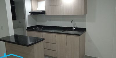Apartamento nuevo en unidad Felicity, en exclusivo sector de La Estrella, zona segura con vías recien ensanchadas, tiene 2 alcobas con closet cada una y espacio para zona de estudio, red interna de gas, calentador a gas, balcón con excelente vista al paisaje, entorno verde con senderos lo que ofrece una paz y tranquilidad total,cuenta con acabados modernos, precio único,  a pocos minutos del parque.