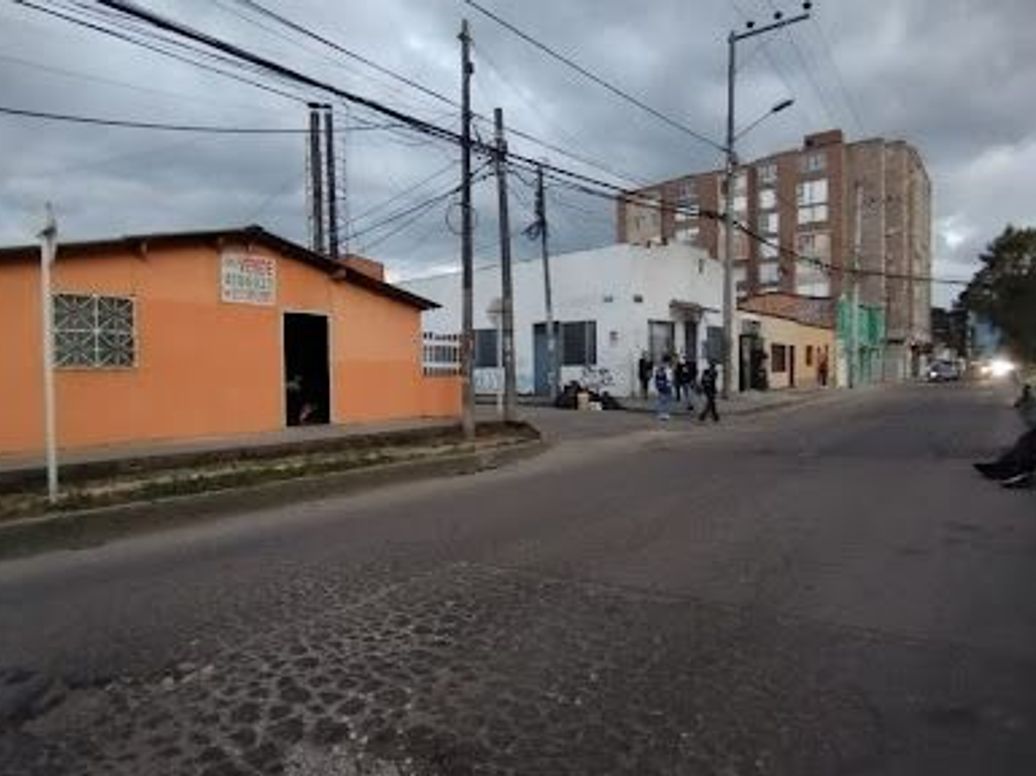 Casa de 6 alcobas en venta en La Giralda, Bogotá, 185 m² · foto 13 de 20