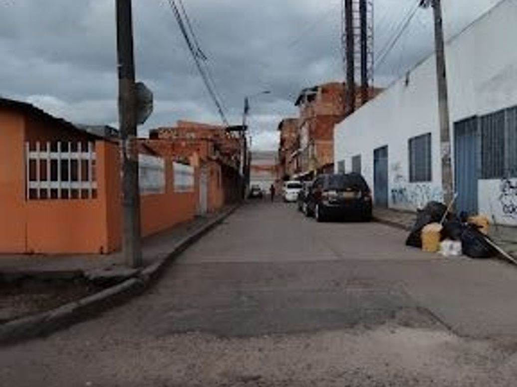 Casa de 6 alcobas en venta en La Giralda, Bogotá, 185 m² · foto 3 de 20