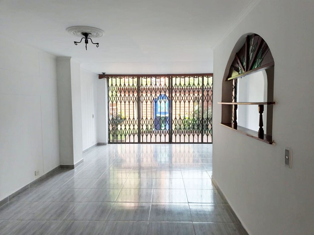 Casa en arriendo, Medellín en Ceramica