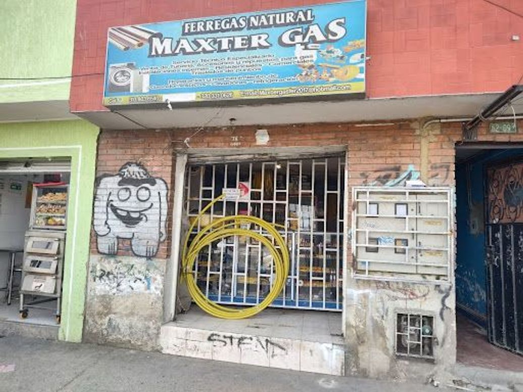 Casa de 4 alcobas en venta en Ismael Perdomo, Bogotá, 320 m² · foto 4 de 4